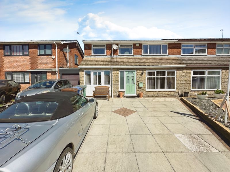Winston Close, Radcliffe